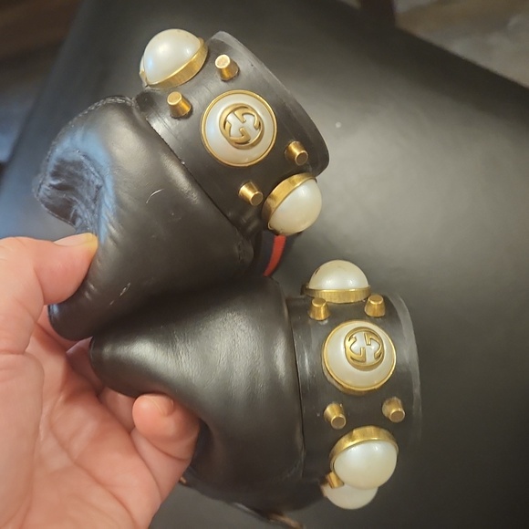 Gucci Leather Studded Accents Pumps - Picture 6 of 6